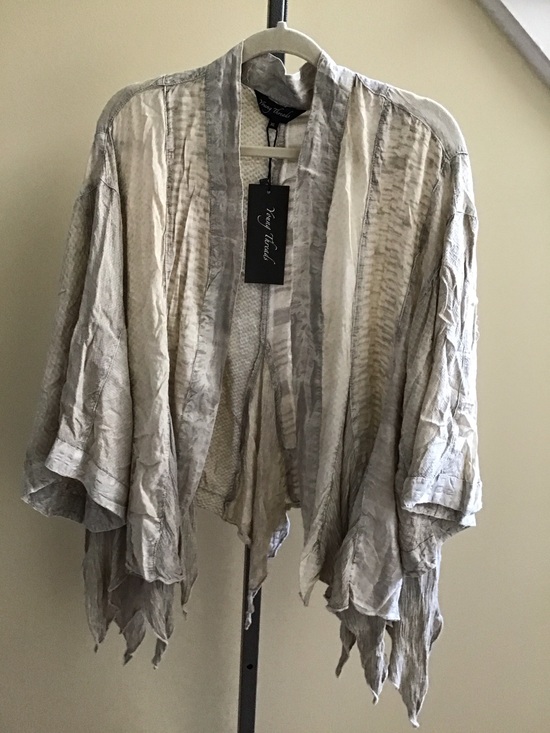 Young Threads Other - YOUNG THREADS NWT Kimono Cream light Wash Size XLarge